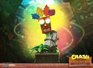 Crash Bandicoot™ - Mini Aku Aku Mask Exclusive Companion Edition