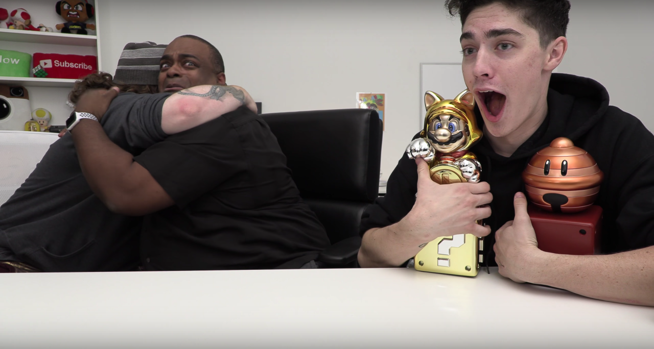 Lamarr Wilson's Lucky Cat Mario Unboxing