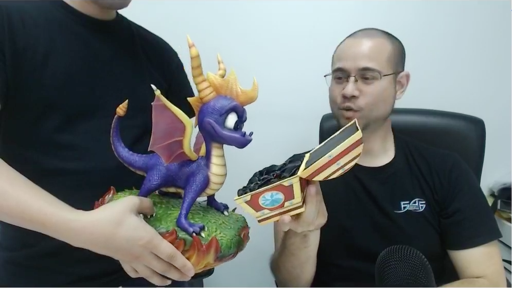 Spyro the Dragon (Exclusive) NEW gem box design